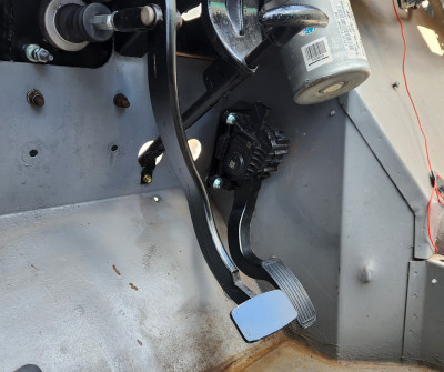 throttle mounted.jpg