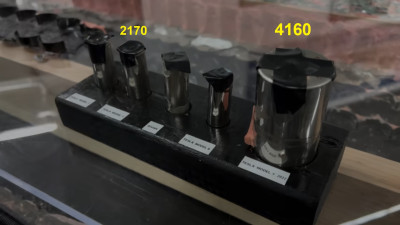Tesla 2170 vs 4680 Cells labeled.jpg