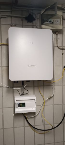 File:CCS bidirectional charger 2.jpg