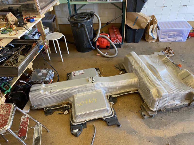 File:2020 e-Golf Battery pack.jpg