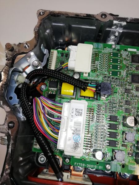 File:Gs450h-inverter-wires.jpg
