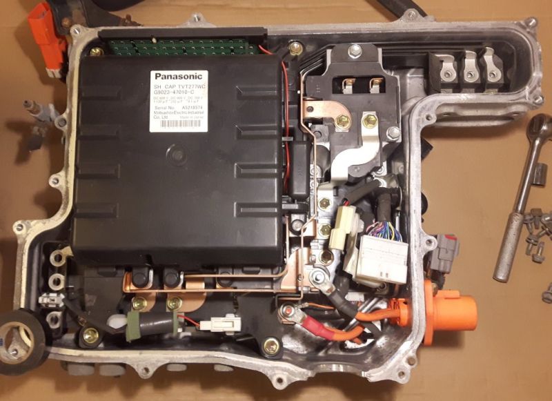 File:Prius Gen2 Inverter - Internal.jpg