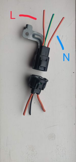 Outlander Charger AC connector.jpg
