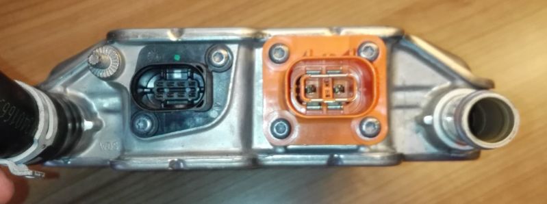 File:Webasto HVH50 connectors.jpg
